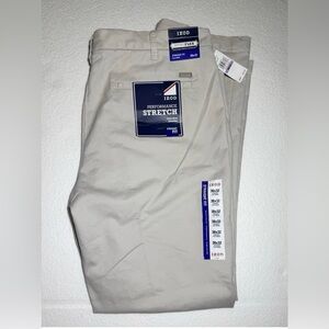 IZOD Men's Performance Stretch Chinos NWT